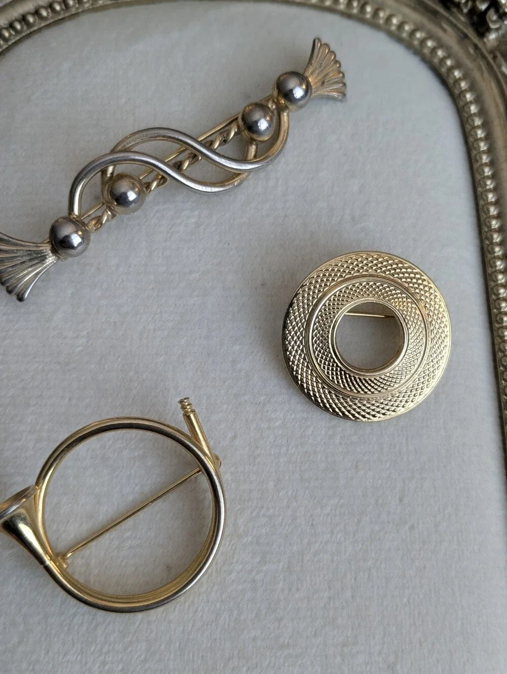Vintage Gold Tone Brooch Lot of 3 | Geometric & Abstract Designs | Mid-Century - Picture 2 of 6